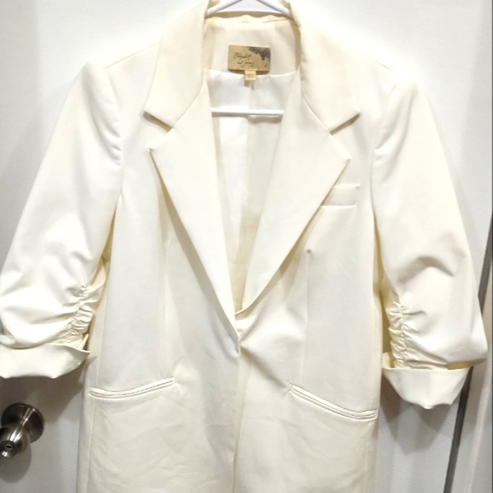 Elizabeth & James Elegant Cream Women's Blazer